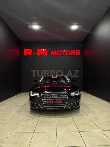 Audi A8-1