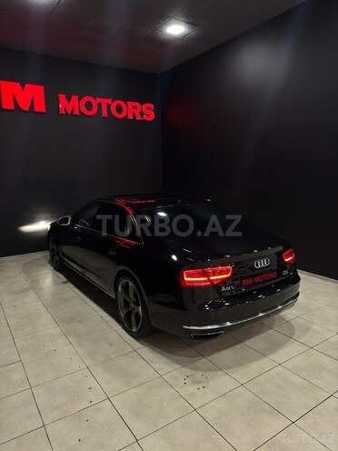 Audi A8-10