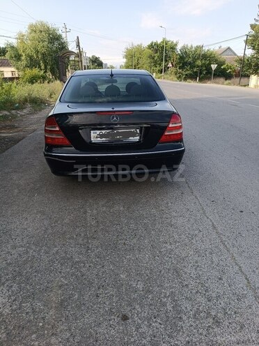 Mercedes E 240 2004, 623,562 km - 2.6 l - Kürdəmir