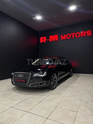Audi A8-2