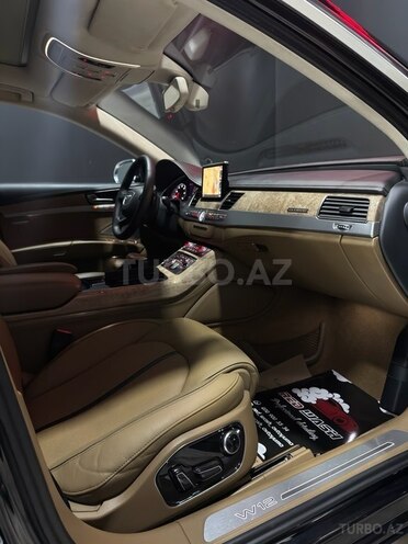 Audi A8-12