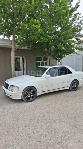 Mercedes C 230 1999, 254,000 km - 2.3 l - Bakı