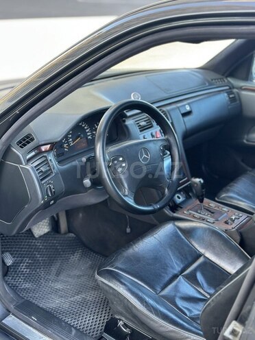 Mercedes E 270 2000, 600,000 km - 2.7 l - Bakı