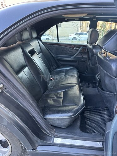 Mercedes E 270 2000, 600,000 km - 2.7 l - Bakı