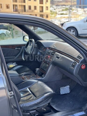 Mercedes E 270 2000, 600,000 km - 2.7 l - Bakı