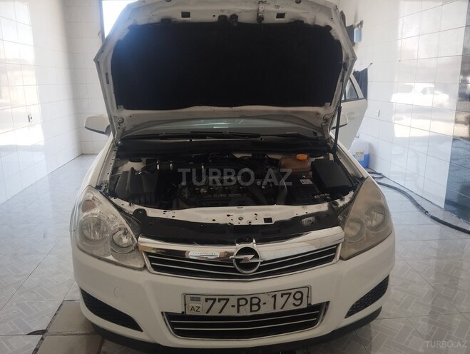 Opel Astra 2009, 300,000 km - 1.3 l - Sumqayıt