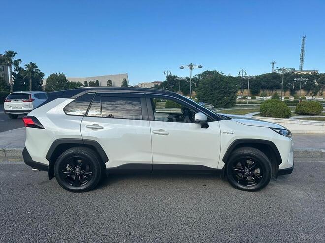 Toyota RAV4 2021, 28,000 km - 2.5 л - Bakı