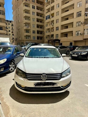 Volkswagen Passat 2015, 173,809 km - 2.5 l - Xırdalan
