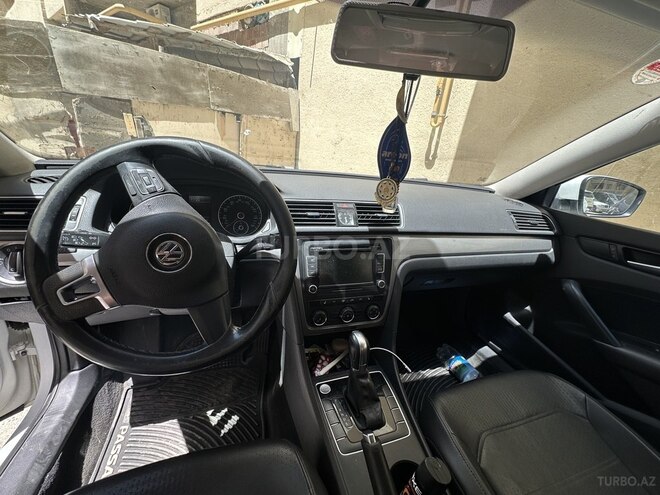 Volkswagen Passat 2015, 173,809 km - 2.5 l - Xırdalan