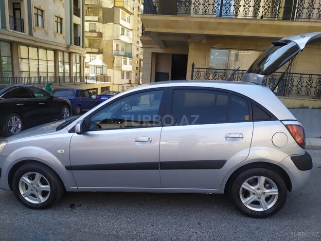 Kia Rio 2006, 400,000 km - 1.4 l - Bakı