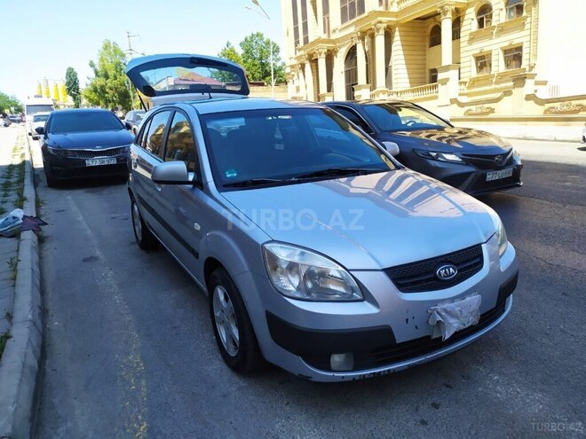 Kia Rio 2006, 400,000 km - 1.4 l - Bakı