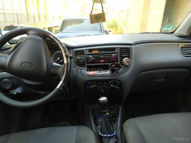 Kia Rio 2006, 400,000 km - 1.4 l - Bakı
