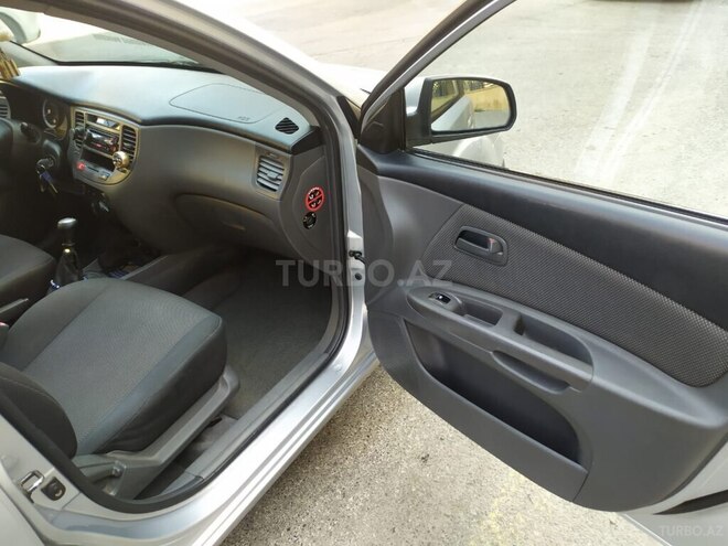 Kia Rio 2006, 400,000 km - 1.4 l - Bakı