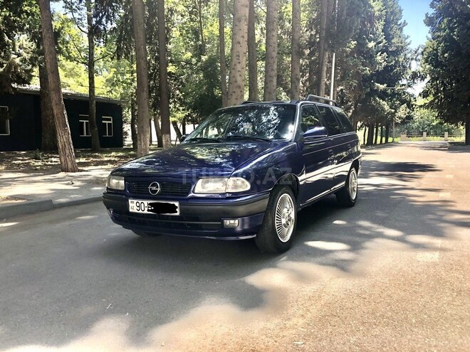 Opel Astra 1997, 325,000 km - 1.6 l - Mingəçevir
