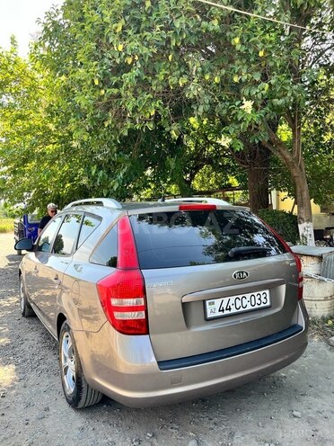 Kia  2008, 240,000 km - 1.6 l - Masallı