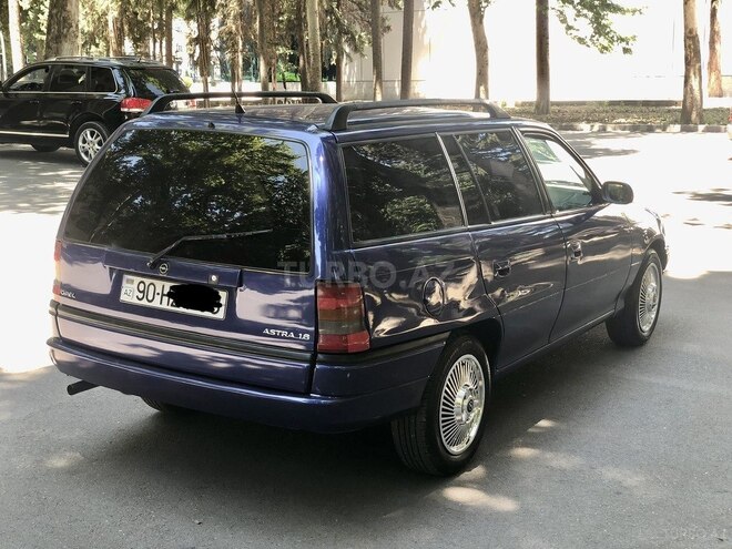 Opel Astra 1997, 325,000 km - 1.6 l - Mingəçevir