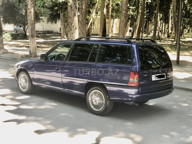 Opel Astra 1997, 325,000 km - 1.6 l - Mingəçevir