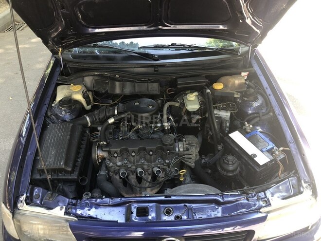 Opel Astra 1997, 325,000 km - 1.6 l - Mingəçevir