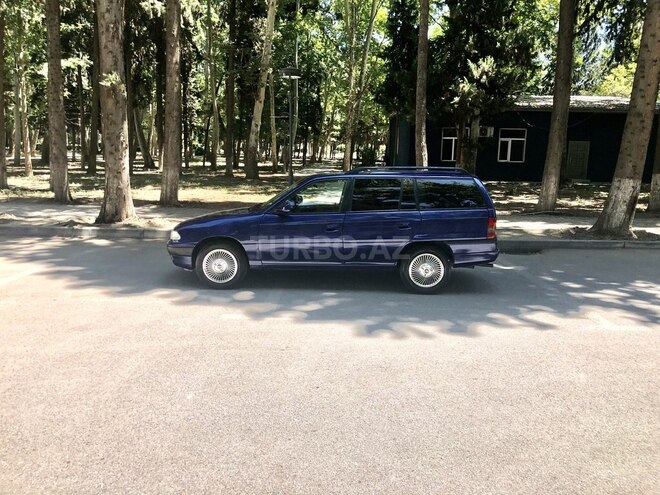 Opel Astra 1997, 325,000 km - 1.6 l - Mingəçevir