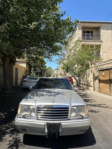 Mercedes E 220 1993, 446,258 km - 2.2 л - Bakı