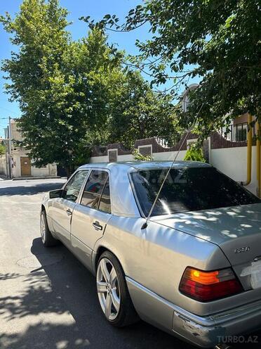 Mercedes E 220 1993, 446,258 km - 2.2 л - Bakı