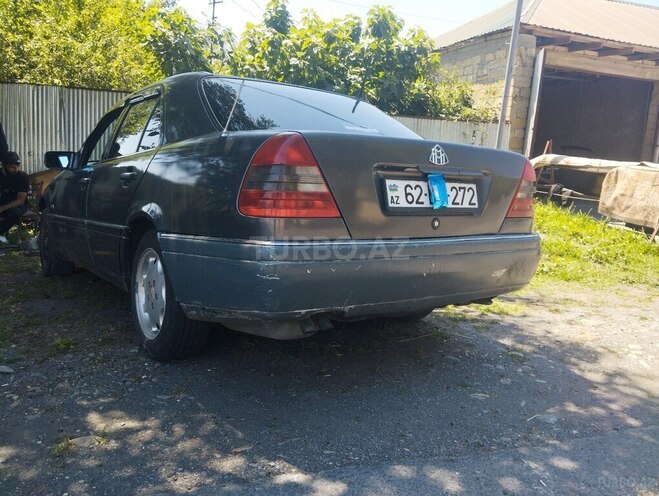 Mercedes C 220 1995, 401,000 km - 2.2 l - Balakən