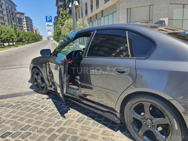 Subaru Legacy-3