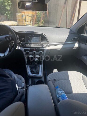 Hyundai Elantra 2018, 106,000 km - 2.0 l - Bakı