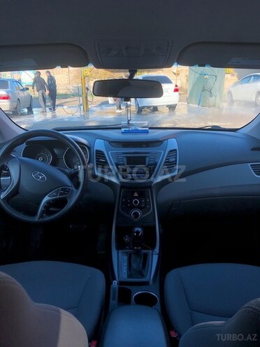 Hyundai Elantra 2015, 225,308 km - 1.8 l - Bakı