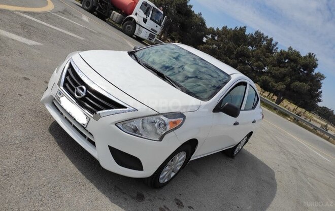 Nissan Sunny 2015, 260,000 km - 1.5 l - Bakı
