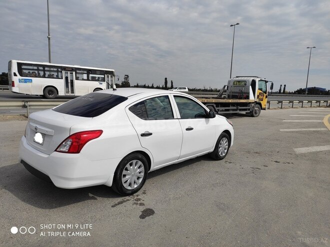 Nissan Sunny 2015, 260,000 km - 1.5 l - Bakı