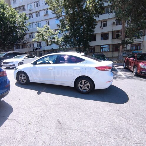 Hyundai Avante 2016, 170,000 km - 1.6 l - Bakı