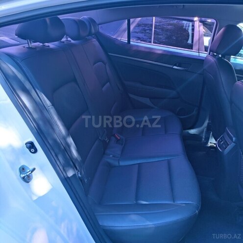 Hyundai Avante 2016, 170,000 km - 1.6 l - Bakı