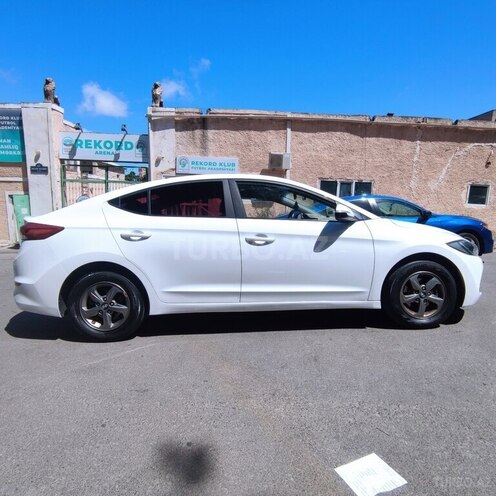 Hyundai Avante 2016, 170,000 km - 1.6 l - Bakı