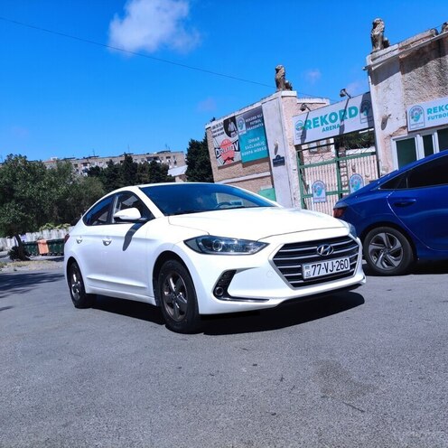 Hyundai Avante 2016, 170,000 km - 1.6 l - Bakı