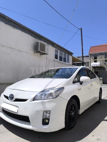 Toyota Prius-2