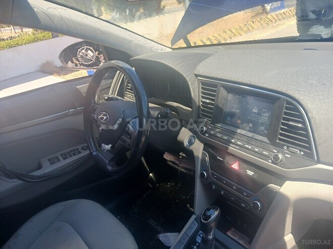 Hyundai Elantra 2016, 50,000 km - 2.0 л - Bakı