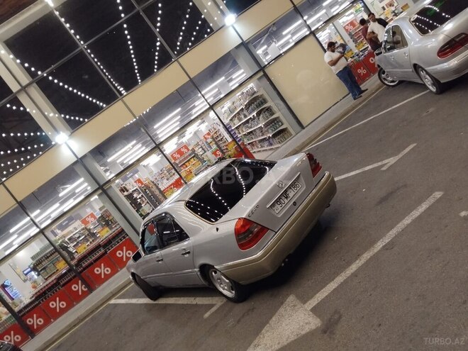Mercedes C 220 1995, 178,544 km - 2.2 л - Bakı