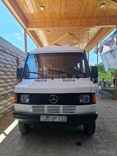 Mercedes 208 D 1992, 400,000 km - 2.3 l - Şirvan
