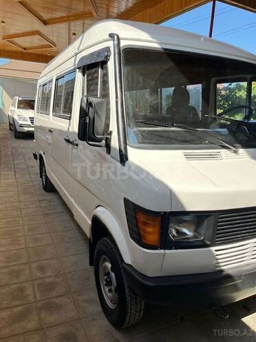 Mercedes 208 D 1992, 400,000 km - 2.3 l - Şirvan