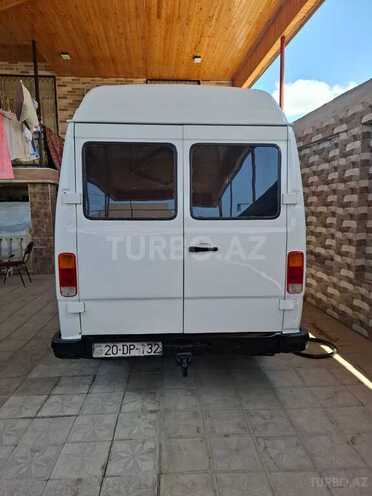 Mercedes 208 D 1992, 400,000 km - 2.3 l - Şirvan