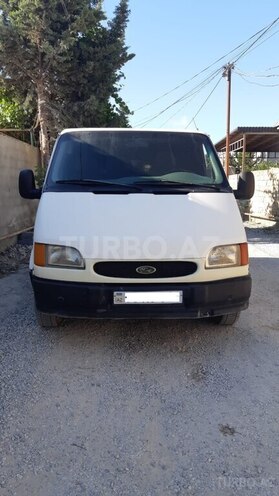 Ford Transit-1