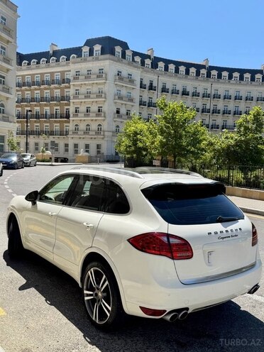 Porsche Cayenne Turbo 2010, 220,000 km - 4.8 l - Bakı
