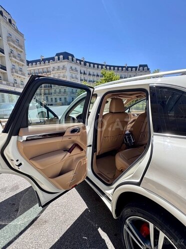 Porsche Cayenne Turbo 2010, 220,000 km - 4.8 l - Bakı