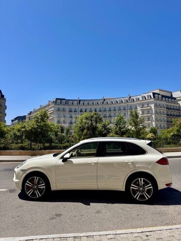 Porsche Cayenne Turbo 2010, 220,000 km - 4.8 l - Bakı