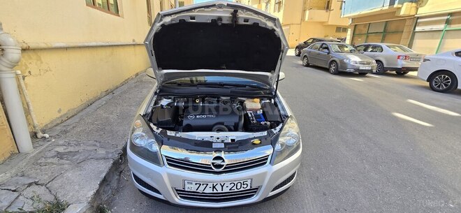 Opel Astra 2010, 280,000 km - 1.3 l - Bakı