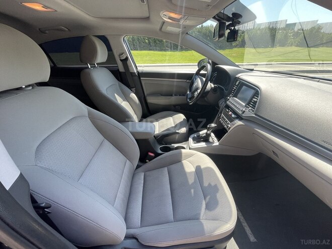 Hyundai Elantra 2018, 168,981 km - 2.0 l - Bakı