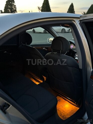 Mercedes E 240 2003, 224,690 km - 2.6 l - Gəncə