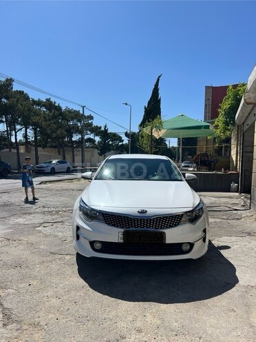 Kia K5-1