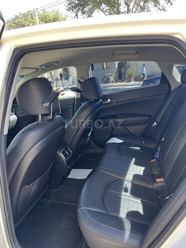 Kia K5-5